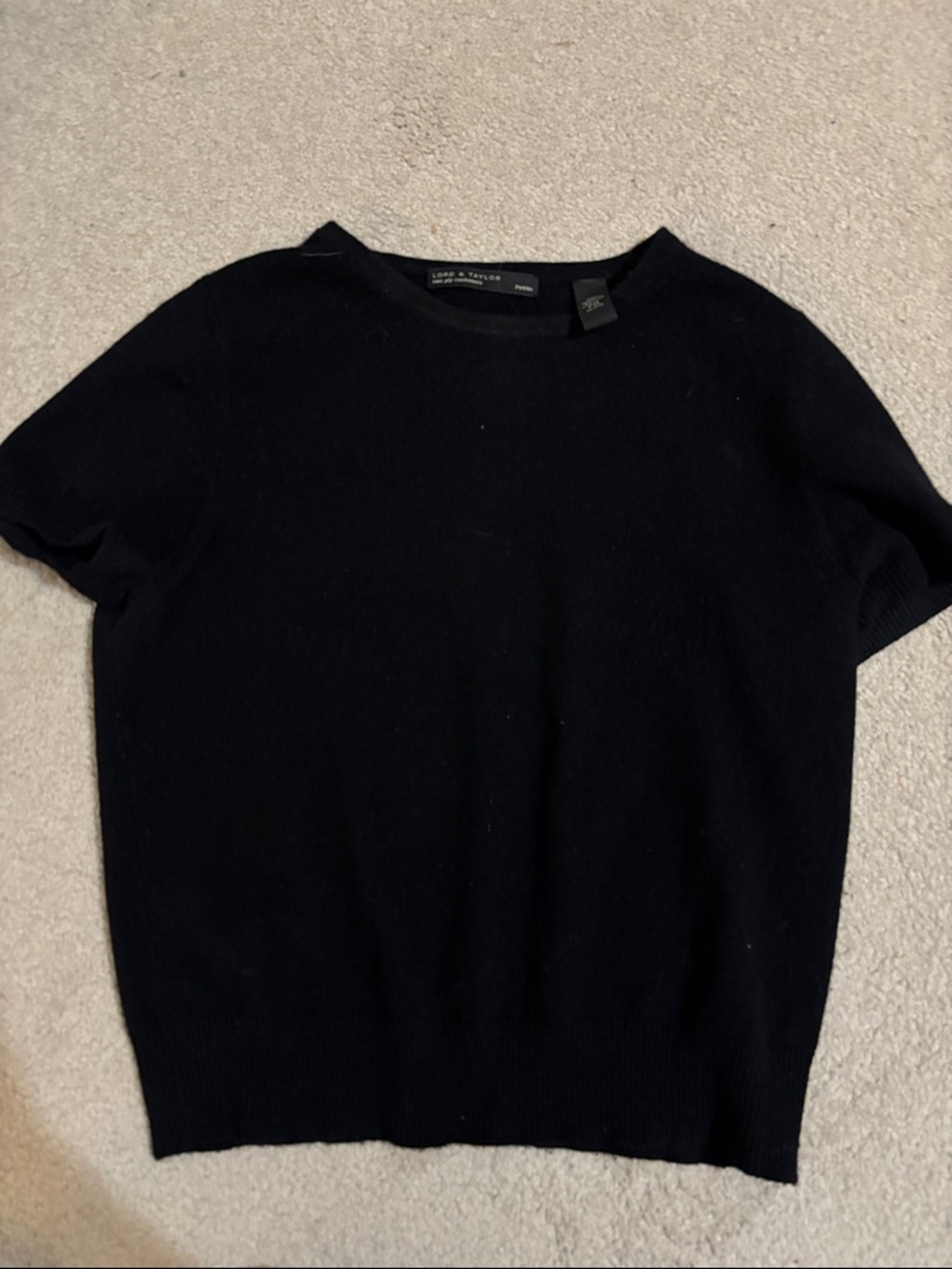 Lord & Taylor cashmere Black Short Sleeve Top